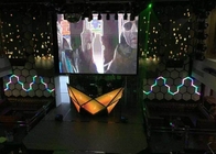 Los clubs nocturnos DJ que hacen publicidad del LED defienden la luz fabulosa P3 de la alta definición