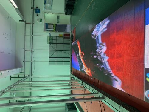 Últimas noticias de la empresa sobre Interactivo llevó el piso de SCX LED Display Ltd.