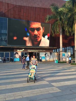 Buen precio La publicidad video al aire libre P6 a todo color milímetro de la pared llevó la pantalla de la cartelera de la exhibición para la señalización y las exhibiciones de Digitaces en línea