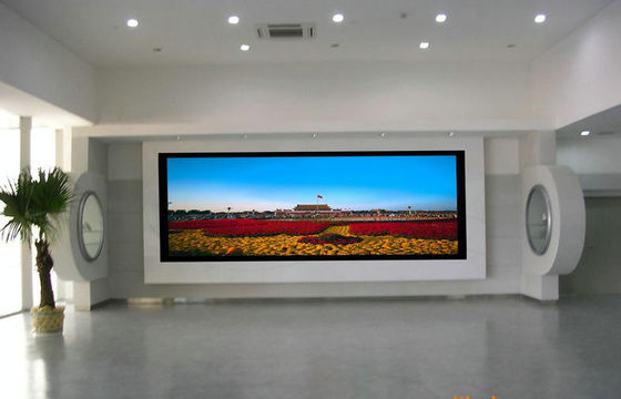 Buen precio Pared de cortina a todo color de SMD P4 1R1G1B LED, instalación interior del ² de los 62500/m en línea