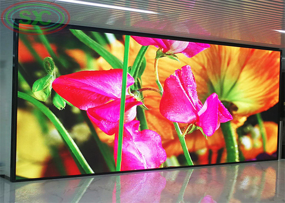 la pantalla interior de 4K P3.91 LED montó en la ayuda de la pared modifica el marco para requisitos particulares