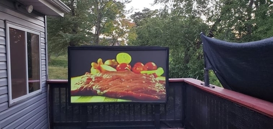90 la cartelera impermeable del refreshrate fijo al aire libre de la instalación 3840 del grado IP65 que hacía publicidad de P10 llevó el vídeo de la pantalla de visualización