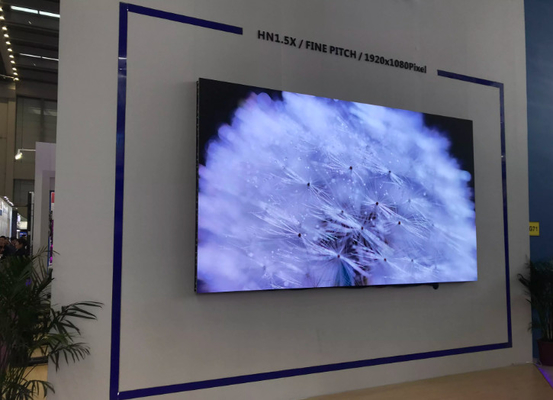 Pantalla LED SMD P1.875 para interiores Tasa de actualización de 3840Hz Fundido por inyección de aluminio 480X480 de alquiler