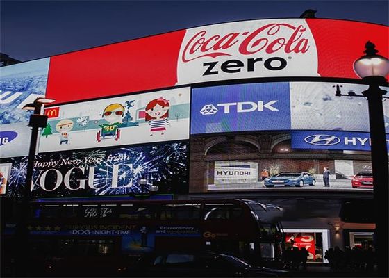 La pantalla llevada al aire libre P10, IP65 impermeable curvó la pared video