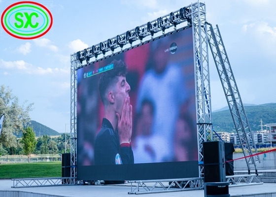 Pantalla de aluminio de fundición a presión P4LED para interiores Pantalla LED suspendida de 512 mm X512 mm Caja