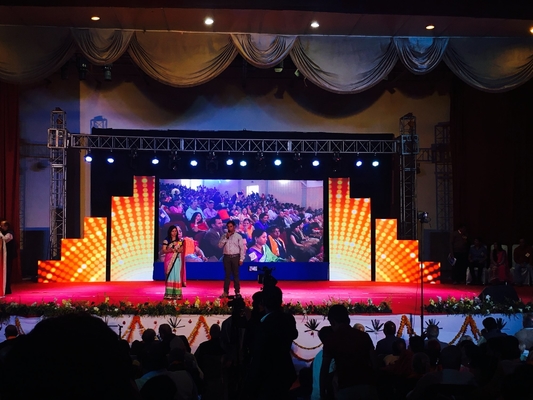 Alquiler de pantalla P3 Panel LED DJ de interior Publicidad LED Display Concierto de escenario disponible