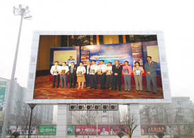 Pantalla curva 7500cd/M2 Brillo HD Exterior Display LED a todo color P10 DIP IP 65 Instalación fija