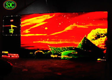 Pantalla curva 7500cd/M2 Brillo HD Exterior Display LED a todo color P10 DIP IP 65 Instalación fija