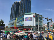 Gran exhibición llevada al aire libre publicitaria azulverde roja de las carteleras P6.67 del LED