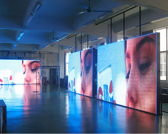 Pantalla de aluminio de fundición en interiores personalizable HD P2 pantalla LED a todo color LED cartelera delantera / trasera