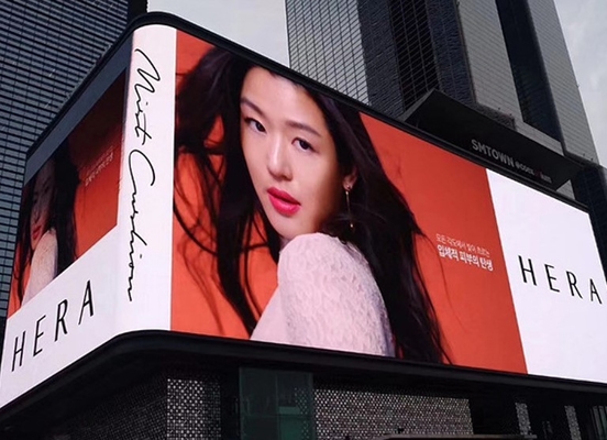Pantalla LED de color exterior a prueba de agua LED Digital Signage Flexible HD sin mosaico