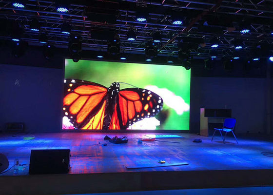 Buen precio P4 Interior de color completo SMD LED Video Pared 4mm Pitch de píxeles 640x640mm gabinete en línea