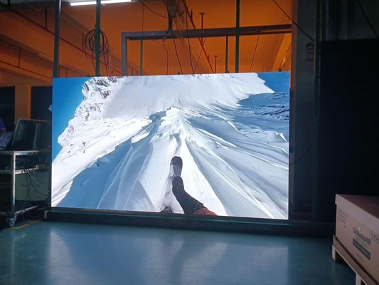 Pantalla de LED de publicidad con tono de píxel fino y alta tasa de actualización P2.5 3840hz