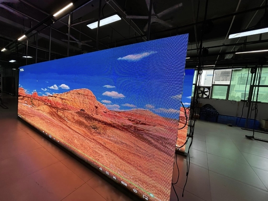 P2 Indoor Full Color LED Billboard Matriz de aluminio fundido de cartel de acero plano 128 X 64