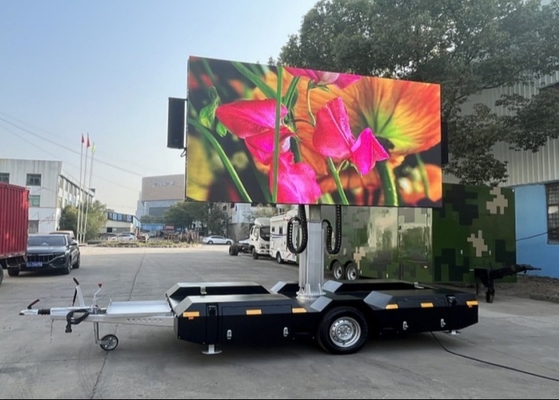 Alquiler de camiones móviles a todo color P2.6 Alquiler de pantallas LED en interiores Estadio HD
