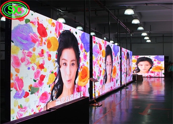 P5 SMD Indoor Full Color LED Rental Screen para el Estadio de Fútbol 64x32 Matriz de puntos / Ecológico