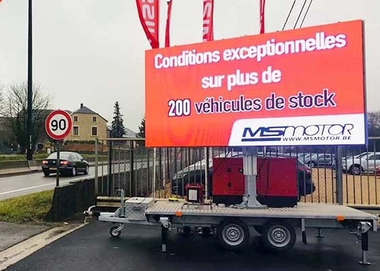 P10 Pantalla LED móvil a todo color / pantalla de vídeo LED exterior para publicidad