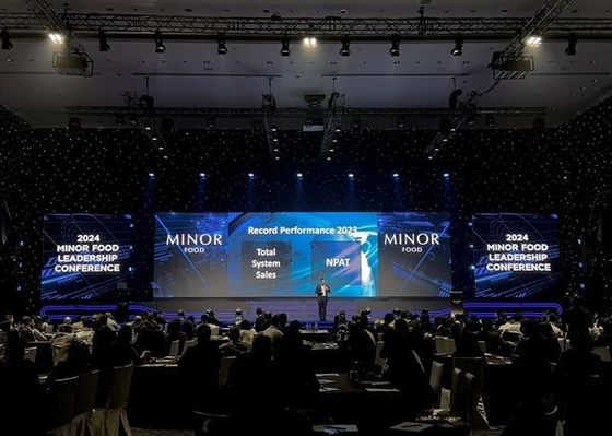 Pantalla de alquiler para escenario LED suspendida COB P2 HD 128*64 Resolución