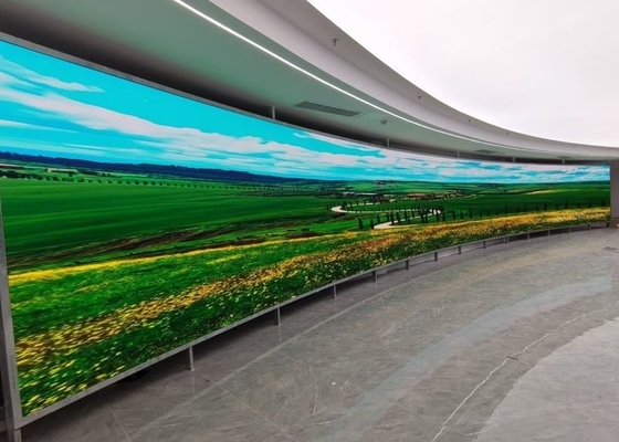 Revestimiento de aluminio fundido HD módulo flexible para interiores P2 módulo LED flexible para pantalla publicitaria