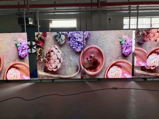 P2.5 Alquiler de publicidad SMD pantalla LED Resolución 64 * 64mm Fuente de alimentación IP34 interior