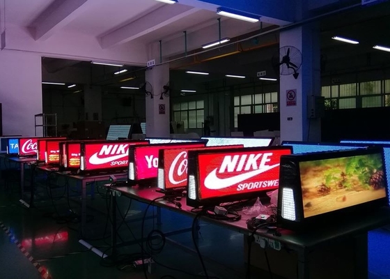 Alquiler de automóviles al aire libre con pantalla de señalización LED a todo color 4.81mm Pitch IP65 Módulo publicitario