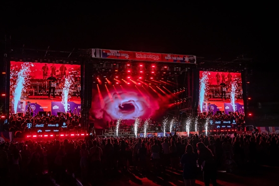 Gran pantalla de escenario de alquiler 7500cd/m2 Pantalla LED a todo color Eventos de pared de video en interiores Alto rendimiento