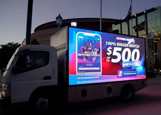 Alquiler de camiones móviles a todo color P2.6 Alquiler de pantallas LED en interiores Estadio HD