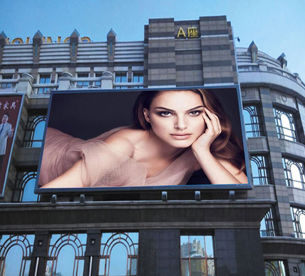 Pared de video LED de tamaño personalizado para publicidad al aire libre con configuración de píxeles de alta resolución y alto contraste para reproducción