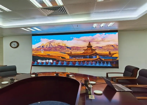 Instalación fija de pared LED P5 interior con una frecuencia de actualización de 3840 Hz para salas de reuniones