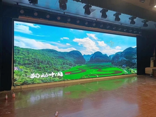 Pantalla LED de color completo interior P2.5 con y Consumo para alquiler con gabinete súper delgado y alta tasa de actualización 3840Hz