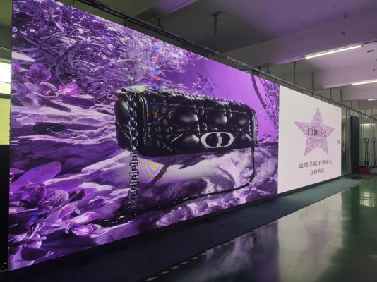 Tableros de mensajes digitales de LED estándar real Pixel 1R1G1B con una experiencia de visualización óptima en un ángulo de visión de 60 °