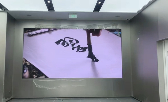 Logotipo personalizable pantalla LED de color completo en interiores con entrega rápida y rendimiento
