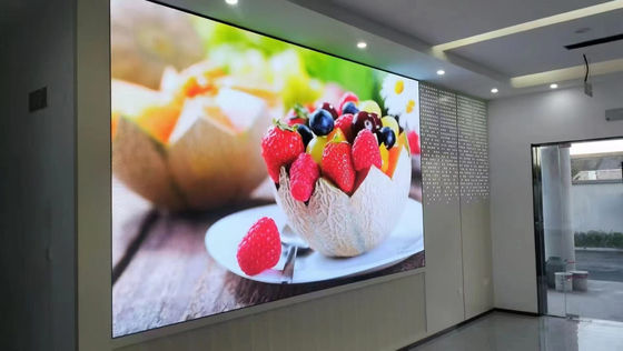 Buen precio P2 Indoor Full Color LED Display 512x512mm Panel de aluminio de fundición a presión de alta resolución LED pantalla de pared de video en línea