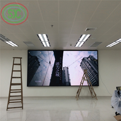 Display LED a todo color de hierro/aluminio fundido para pared de video 7 años de vida útil y 3 períodos Mejor ángulo de visión 2m-10m