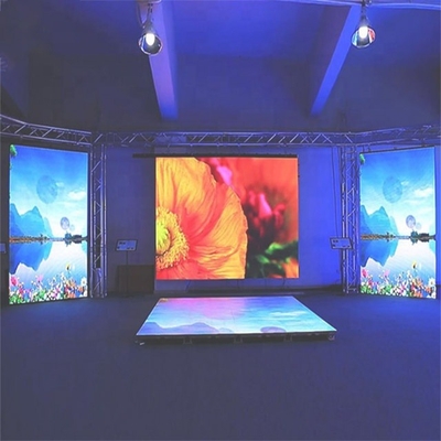 Las pantallas LED óptimas de 600w / m2 elevan su escenario al siguiente nivel módulo 250x250mm Voltado de entrada 50/60 Hz
