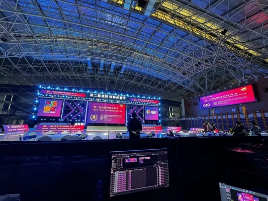Display LED de alquiler de alta definición 27778 puntos / cuadrado Densidad de píxeles para el estadio