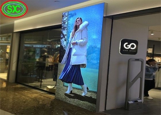 Display de cartel LED de gabinete de aluminio con resolución de módulo 960*320 y configuración de color 1R1G1B