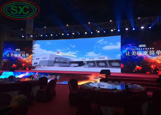 Buen precio P4 Exterior de color completo Haning Led Screen Estándar de aluminio fundido a presión en línea