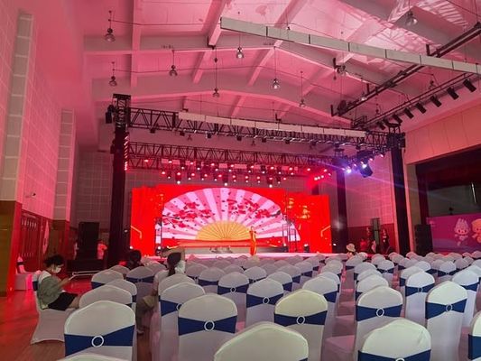 Buen precio 100000 horas de vida útil Epistar Exterior Full Color LED Display de aluminio fundido con frecuencia de actualización de pantalla de 720Hz y 3 en línea