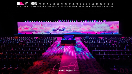 Pantalla LED a todo color en interiores con configuración de píxeles de 4 mm y 62500 píxeles por metro cuadrado para alta resolución