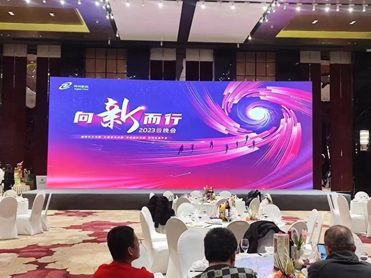 Ángulo de visión óptimo 2m-10m Pantalla LED digital para publicidad y eventos en interiores