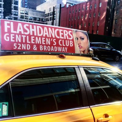 Pantalla LED de techo para taxi P5 de doble cara, IP65 a prueba de agua, 6500 cd/m²