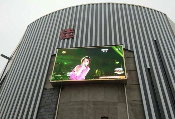Display de vídeo LED inmóvil Tecnología avanzada con resolución de módulo 32*32 y Mtbf 5000 horas