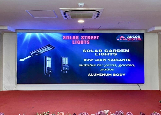 COB P1.25 Pitch Ultra High Definition Rental LED Display Indoor NOVA System HD 1R1G1B El sistema NOVA también incluye una pantalla LED de alta definición para uso en interiores.