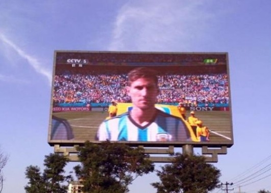 P10 Perímetro del estadio pantalla LED a todo color 3000Hz 1R1G1B 320x160mm