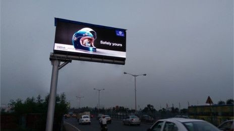 Pantalla de cartelera LED para exteriores con frecuencia de actualización de 3840 HZ para soluciones de publicidad exterior