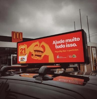 Pantalla LED personalizable para vehículos con función de visualización de animación y resolución de pantalla de 192*64 puntos