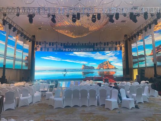 Pantalla LED a color para interiores con tipo de conducción 1 por 16 que garantiza una transmisión de señal estable y una representación de imagen fluida