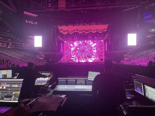 Escenas LED de alto brillo y fácil instalación adecuadas para conciertos, eventos y aplicaciones de alquiler