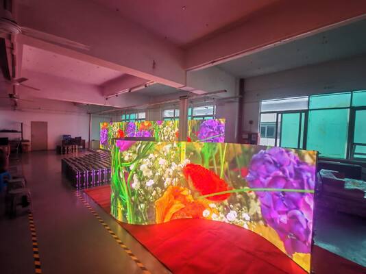 Display LED de color completo con caja de 640x480mm 3840hz de frecuencia de actualización